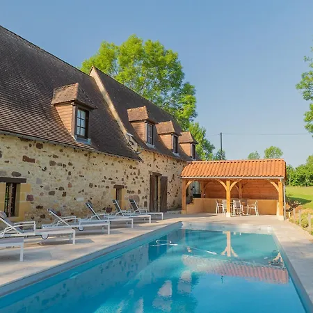 Casa de Férias Pool Escape In Saint-laurent Saint-Laurent-la-Vallee