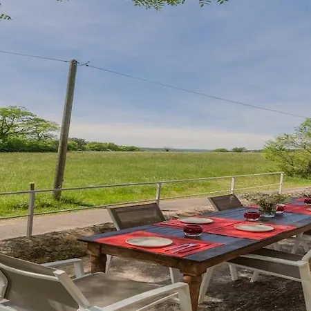 Casa de Férias Pool Escape In Saint-laurent