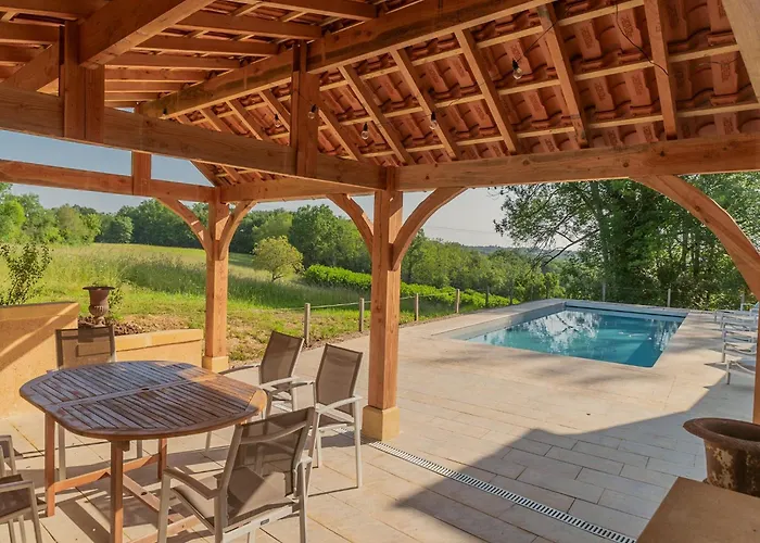 Pool Escape In Saint-laurent Semesterbostad