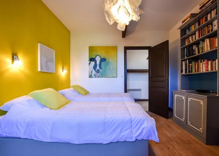 Pool Escape In Saint-laurent