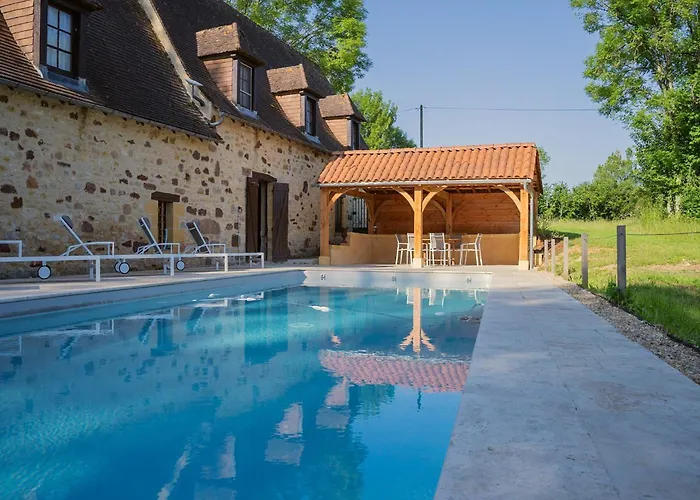 Pool Escape In Saint-laurent Semesterbostad Saint-Laurent-la-Vallee