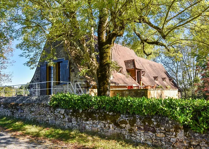 Pool Escape In Saint-laurent Semesterbostad Saint-Laurent-la-Vallee